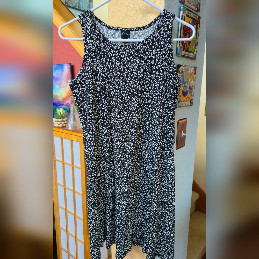 Art Class Ditsy Floral Sleeveless Dress Size Youth 18